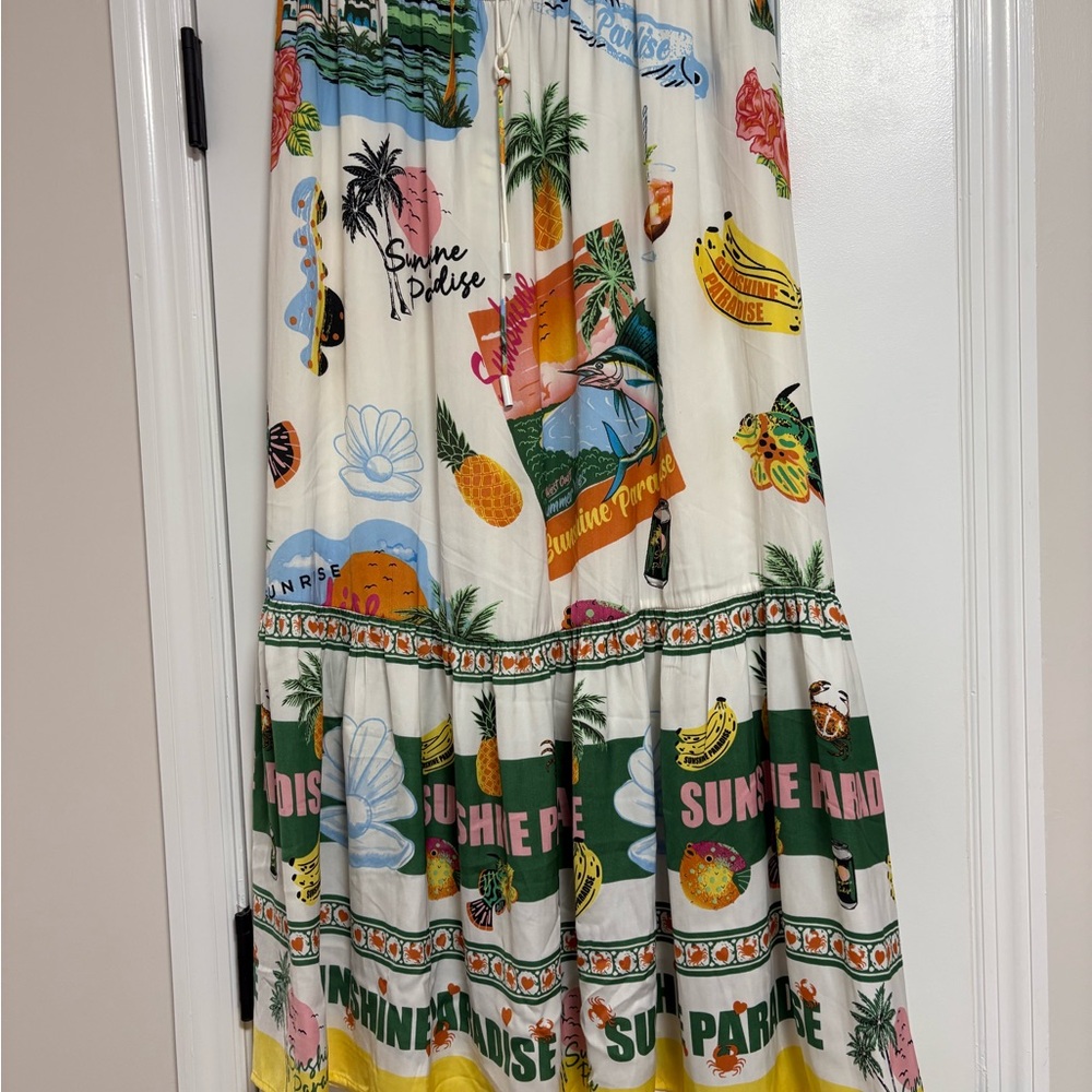 Rachel Zoe tropical vibes, fun print, skirt
🐚 🌊 🍌 ☀️ 🍍